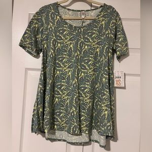 LULAROE XS PERFECT TEE ; NWT